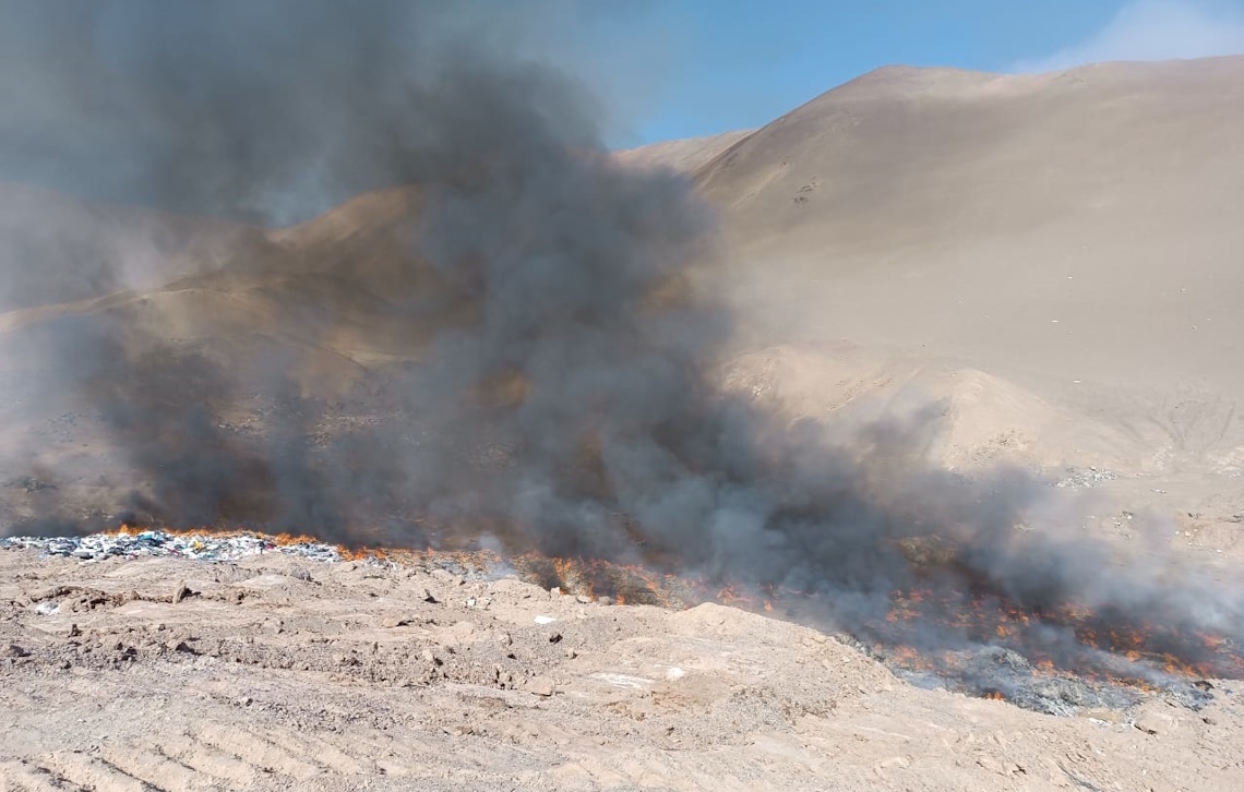 From Attire to Ashes: Clothing Waste in the Atacama Desert